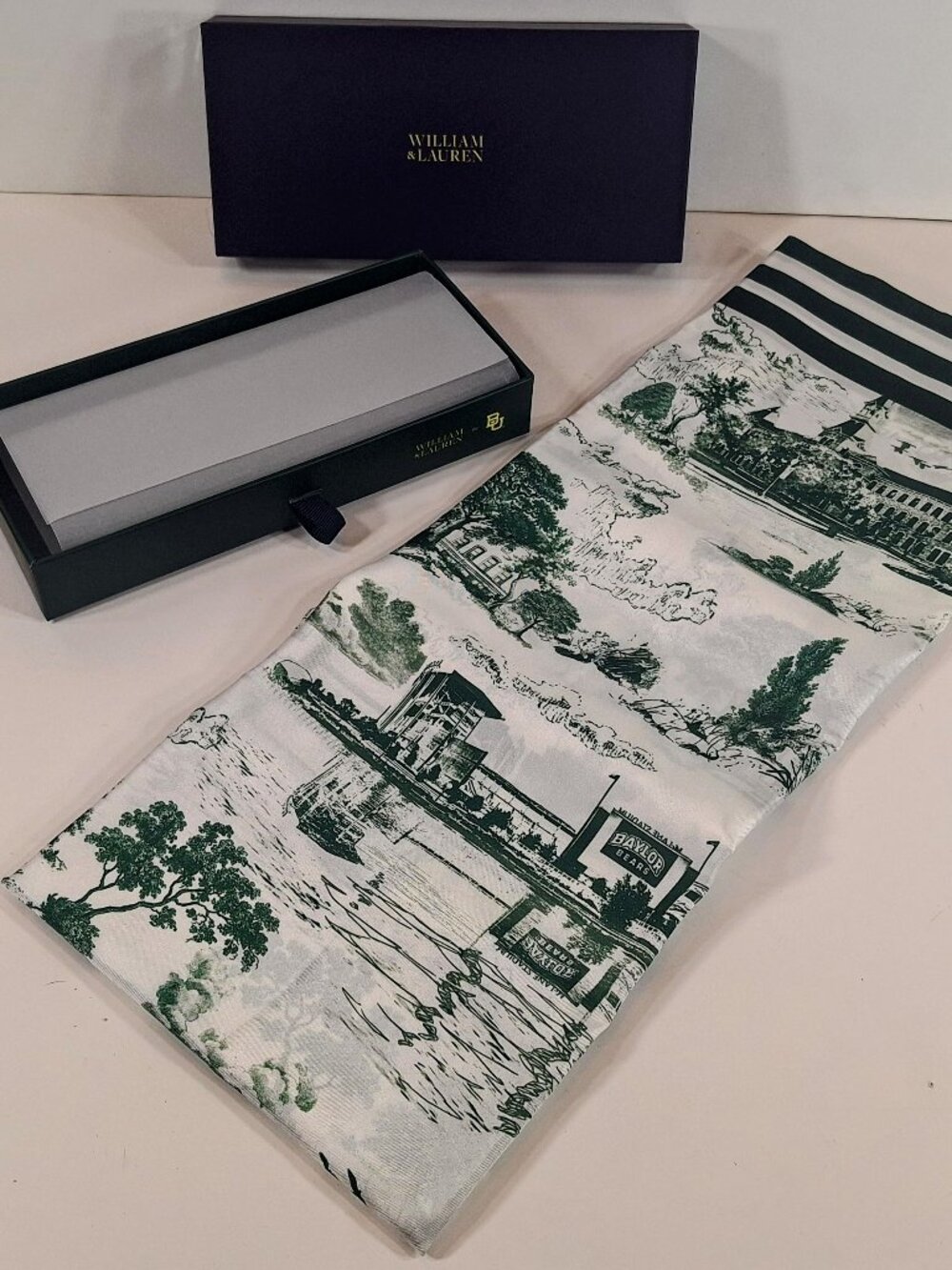 William & Lauren Baylor University 100% Silk Toile Scarf Collegiate Gift NEW